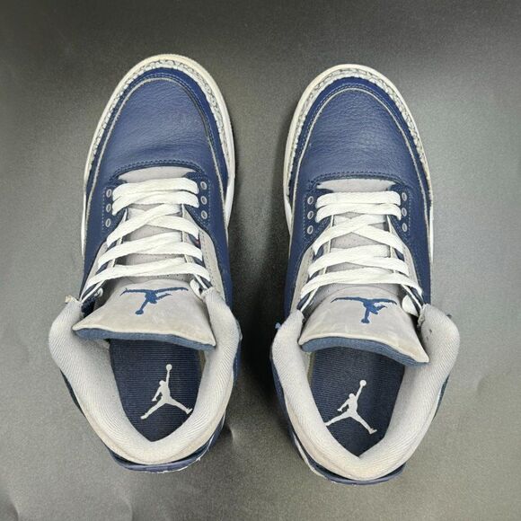 Air Jordan 3 Retro 'Georgetown' (2021) - Picture 2 of 10